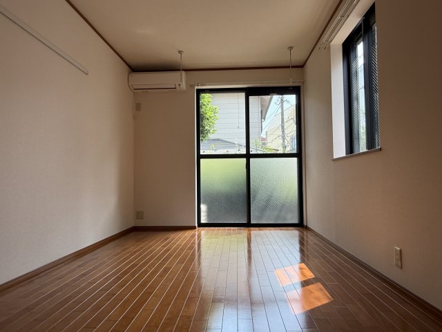フォレスト高円寺の居間写真