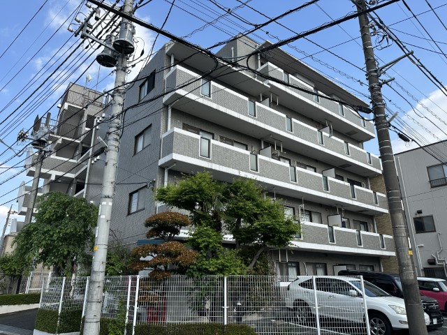 ファミール芝下の外観写真