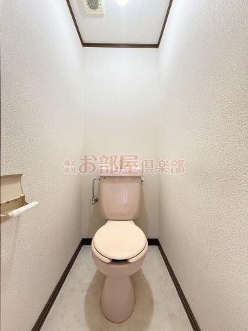 トイレ　落ち着いたトイレです