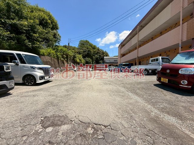 駐車場　駐車場完備です