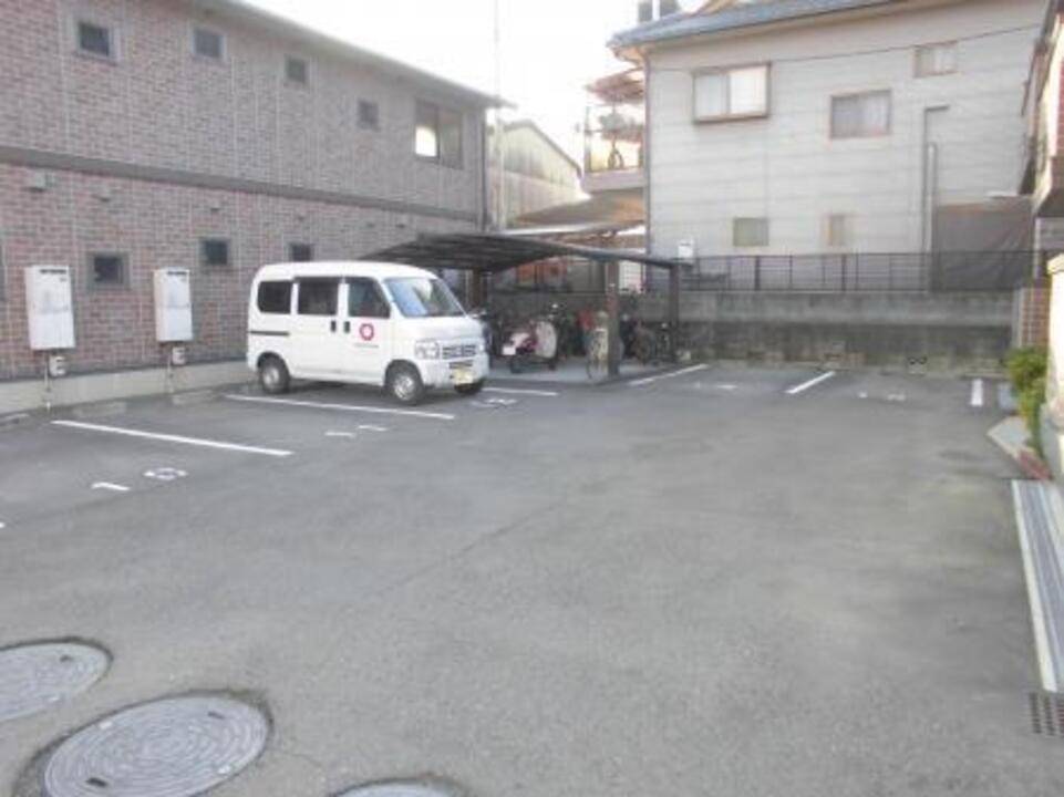 駐車場　駐車場