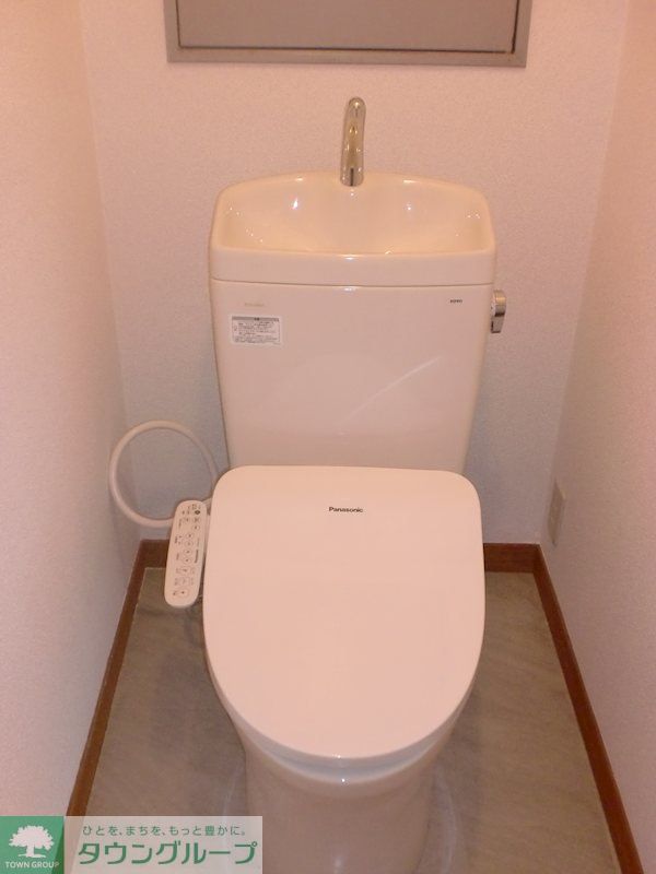 西武新宿線 上井草駅 徒歩5分 3階建 築44年のトイレ写真