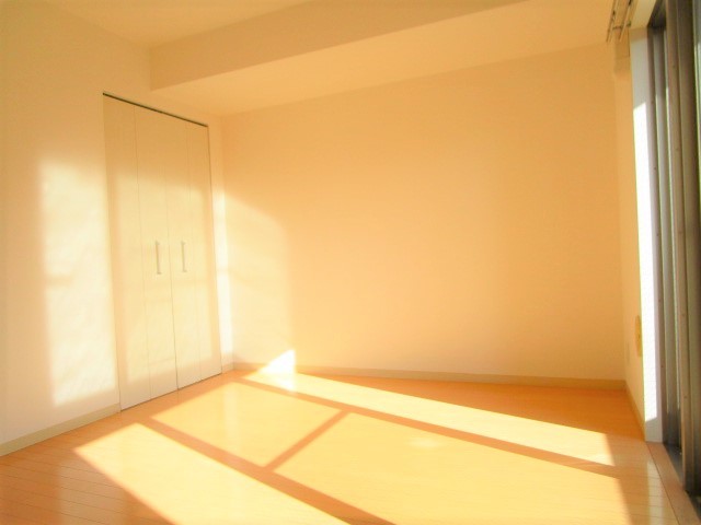 アーバンフラッツ町田の居間写真