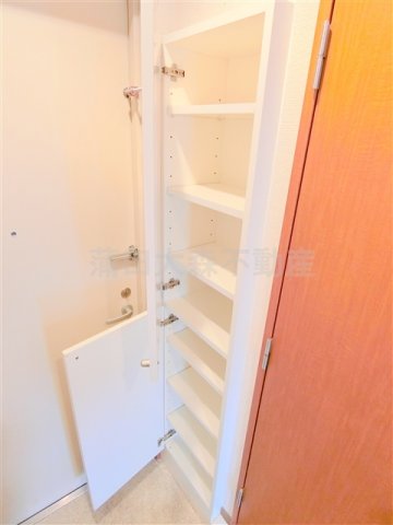 その他設備　玄関収納