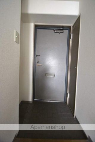 岡山電軌東山本線 中納言駅 徒歩1分 8階建 築32年の玄関写真