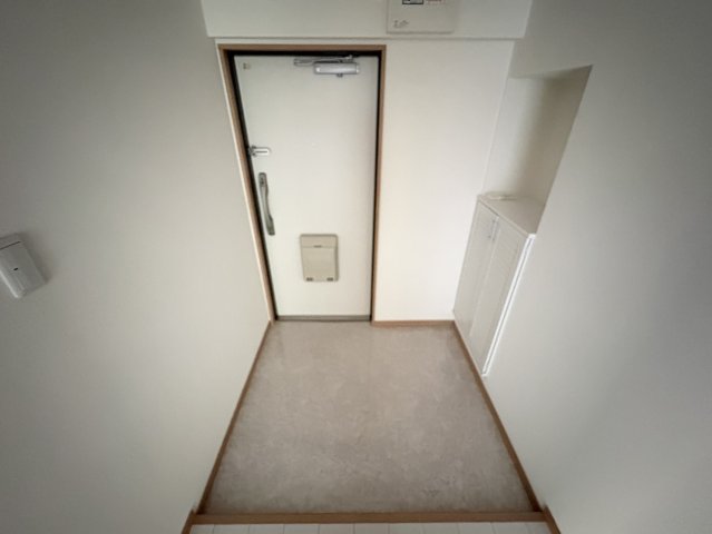 コボリマンション夙川老松台 D311の玄関写真