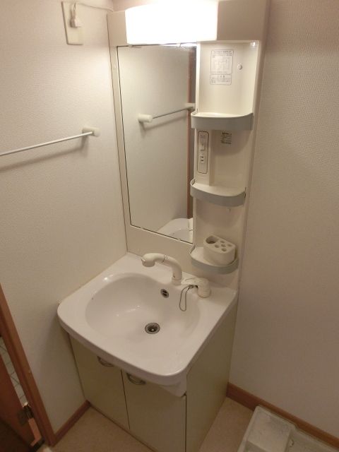 洗面設備　※別号室参考写真です