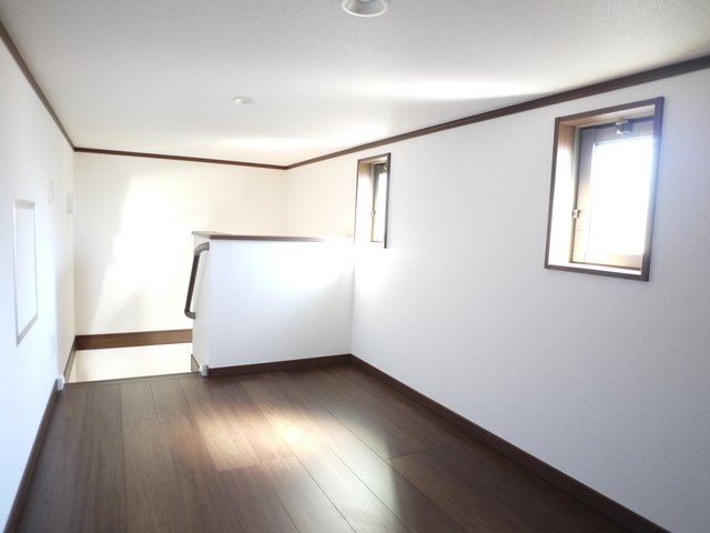 その他　まるで2階のお部屋のような広々としたロフトスペースです