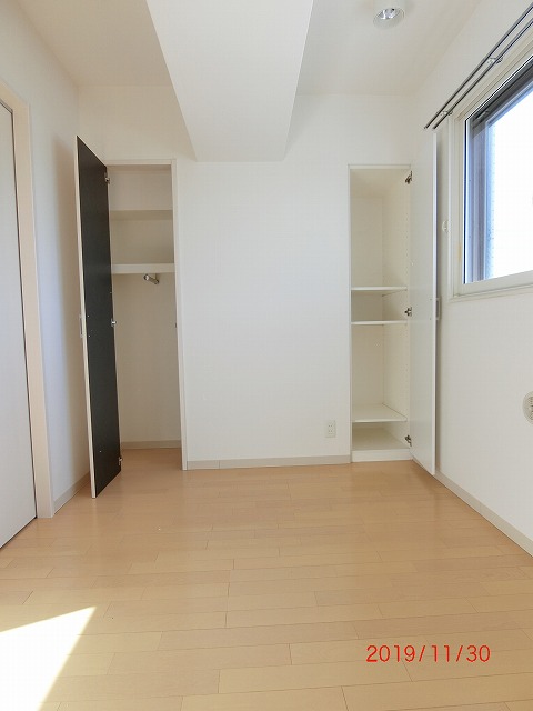 その他部屋・スペース　洋室収納（開） (4)