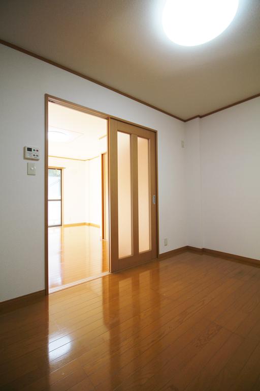 居室・リビング　照明器具（LED＆リモコン）完備