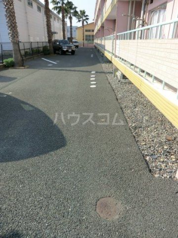 【浜松市中央区上新屋町のマンションの駐車場】