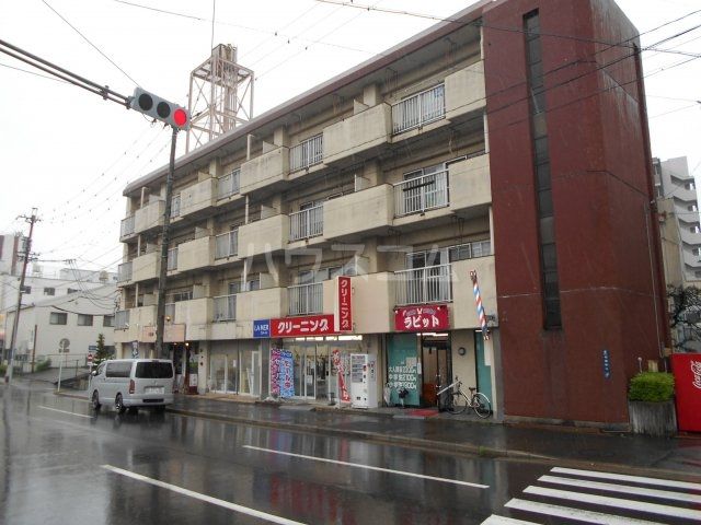 名古屋市熱田区花表町のマンションの建物外観