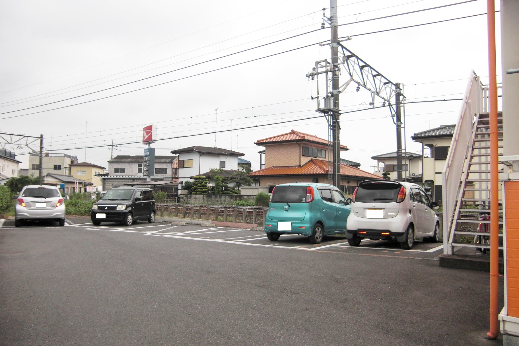 【フローレンスの駐車場】