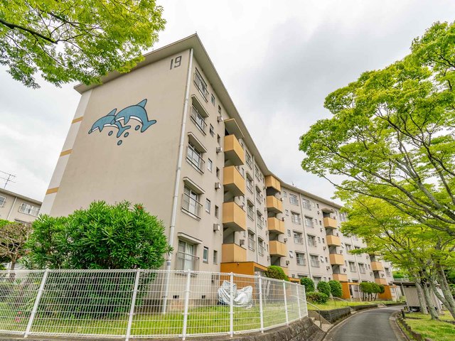 ＵＲ日の里の建物外観