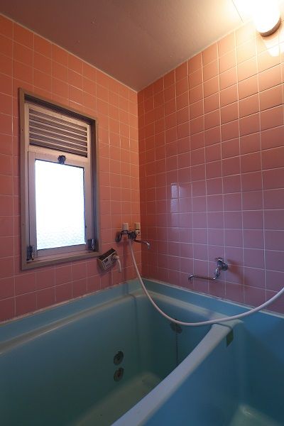 バス・シャワールーム　ゆったり過ごせるお風呂です