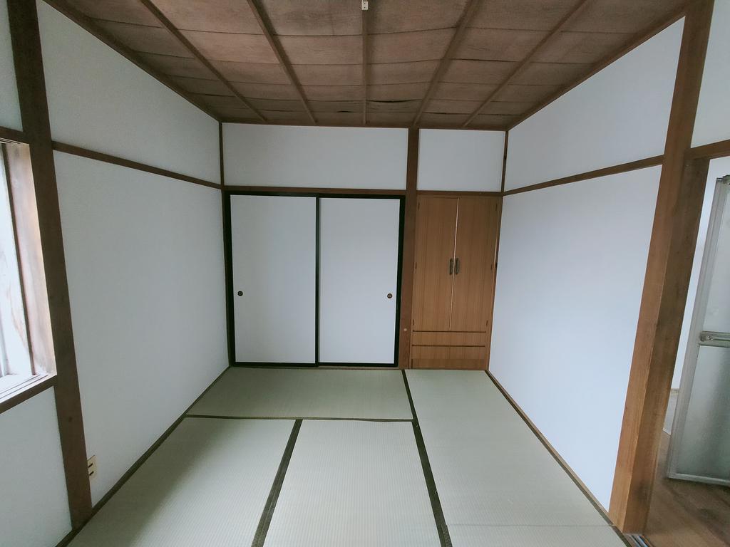 赤坂荘の居間写真