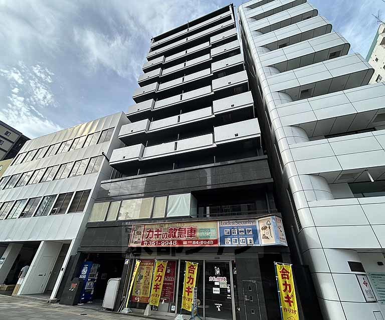 【京都市下京区金東横町のマンションの建物外観】