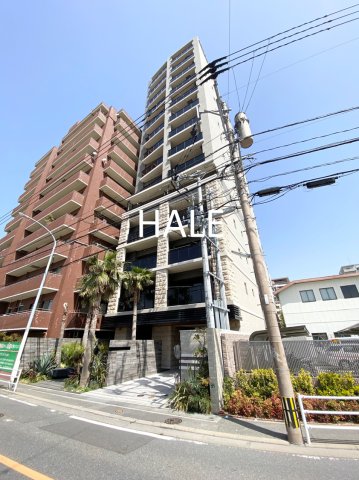 【福岡市中央区草香江のマンションの建物外観】