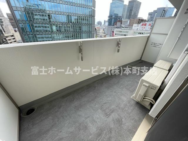 【大阪市北区西天満のマンションのバルコニー】