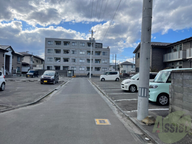 【仙台市若林区若林のマンションの駐車場】