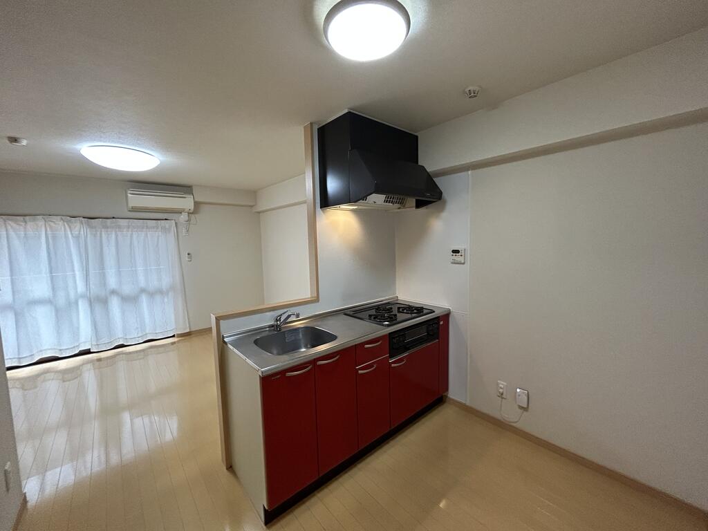 キッチン　対面システムキッチン３口グリル付き！