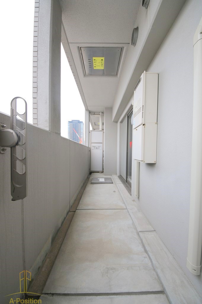 バルコニー　KDX堺筋本町レジデンス