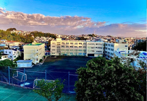 中学校　横浜市立南が丘中学校（中学校）まで1089m