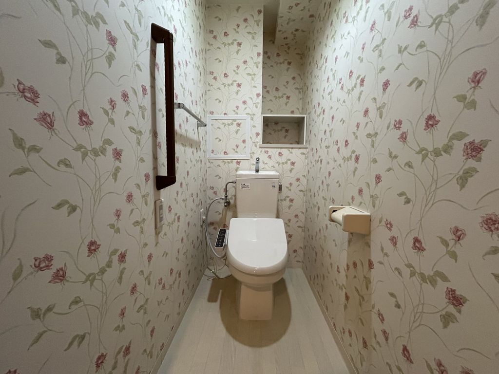 トイレ　トイレ