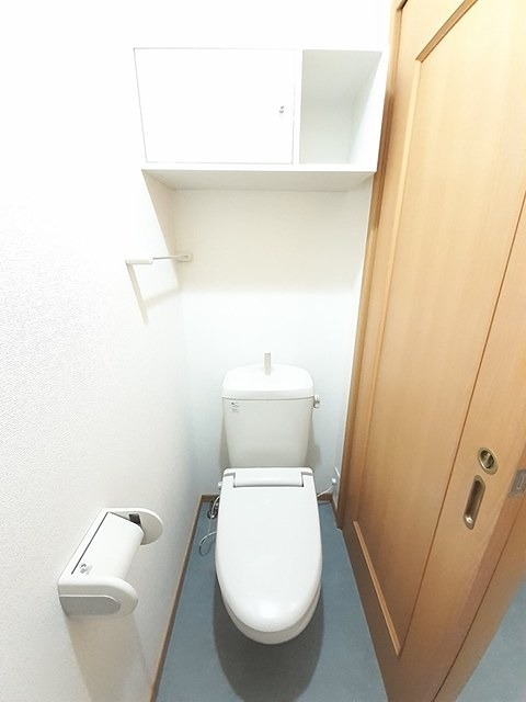 トイレ　暖房便座です。