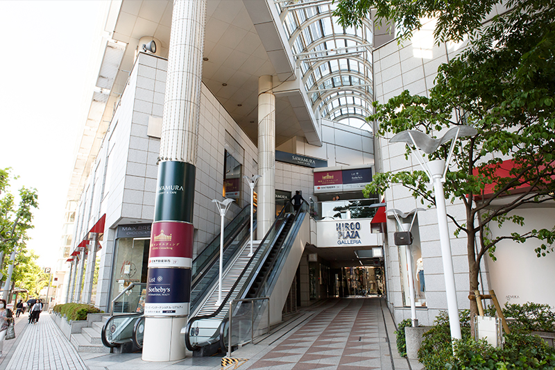 ショッピングセンター　広尾プラザ（ショッピングセンター）まで626m