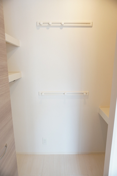 収納　ワンステップクローゼット