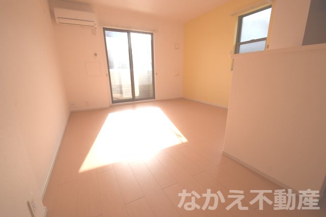 その他部屋・スペース　広くて明るい寝室