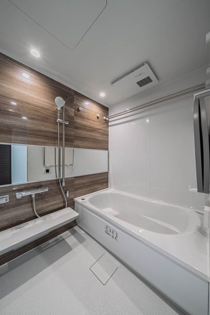 バス・シャワールーム　バスルーム