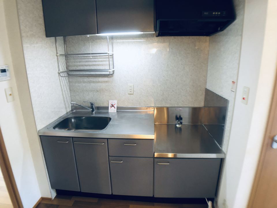 キッチン　シングルレバー混合栓で温度調整も楽ちん♪