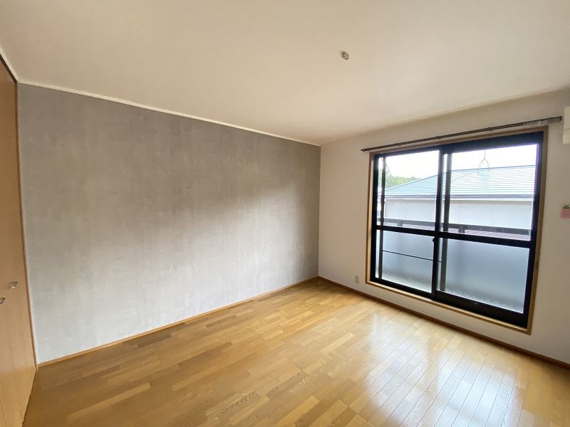 居室・リビング　洋間８畳の１Ｋタイプのお部屋です☆