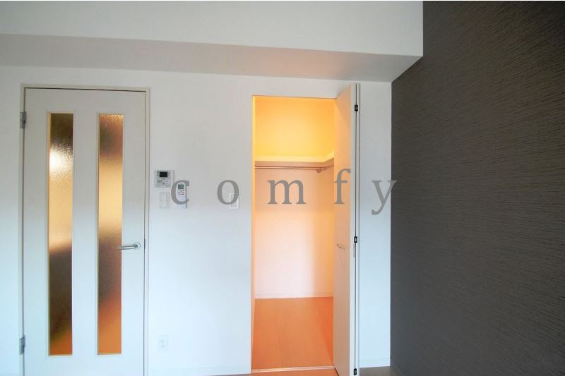 収納　ウォークオンクローゼット