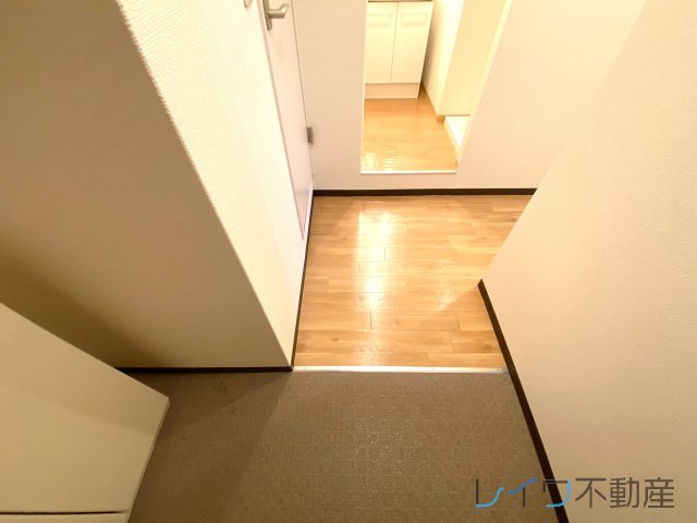 玄関　落ち着いた玄関です