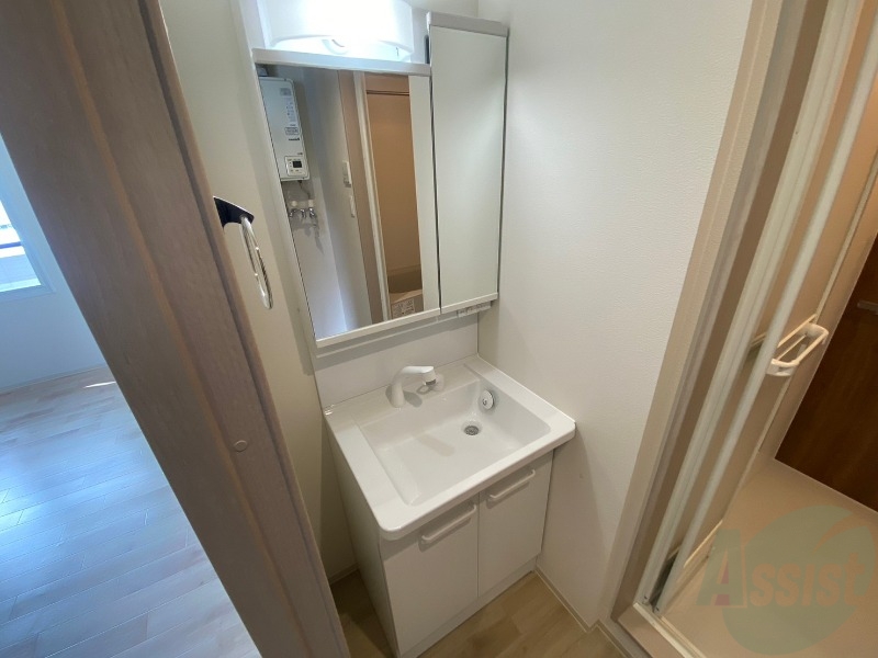 洗面設備　シャンプードレッサーで身支度もラクラクです！