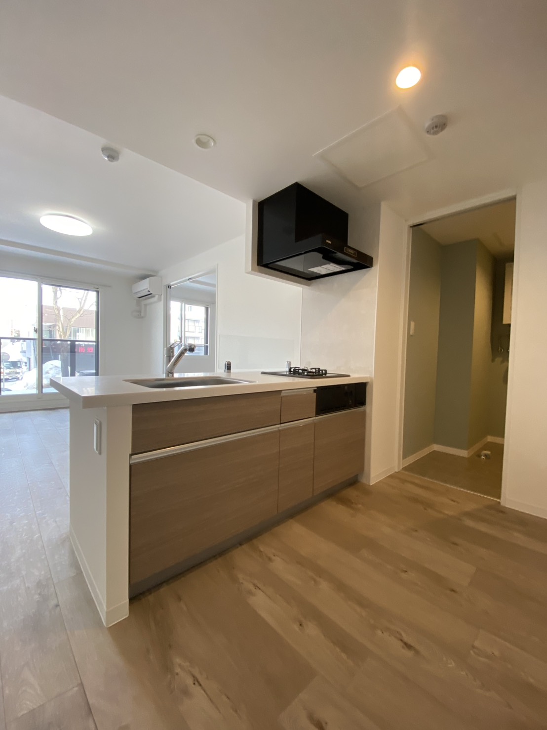 キッチン　人気の対面システムキッチンタイプです！