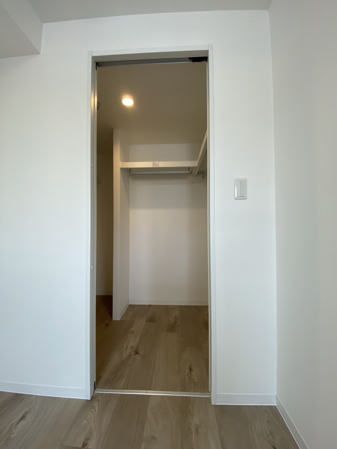 収納　収納力のあるウォークインクローゼットです！