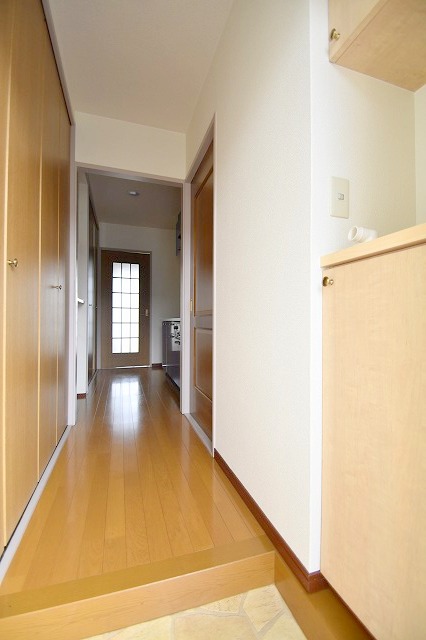 玄関　お問合せはシティホーム海田センター　082-821-2227