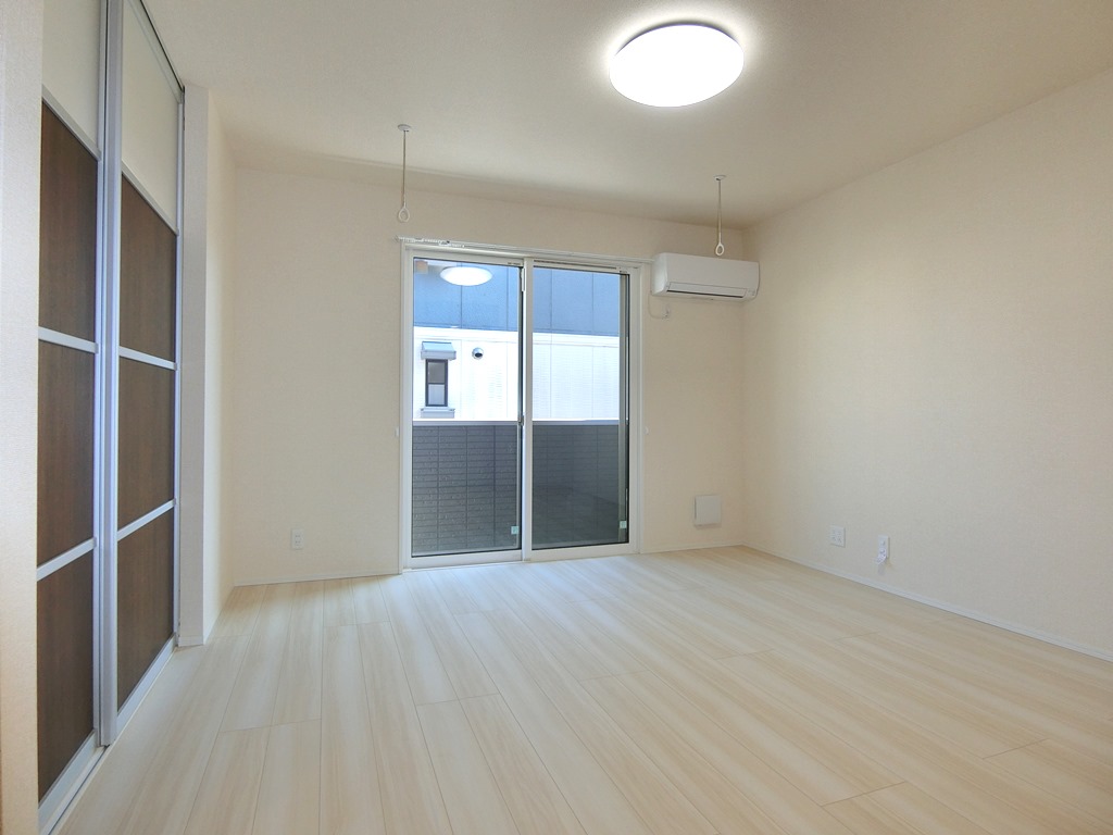 居室・リビング　同物件内参考画像