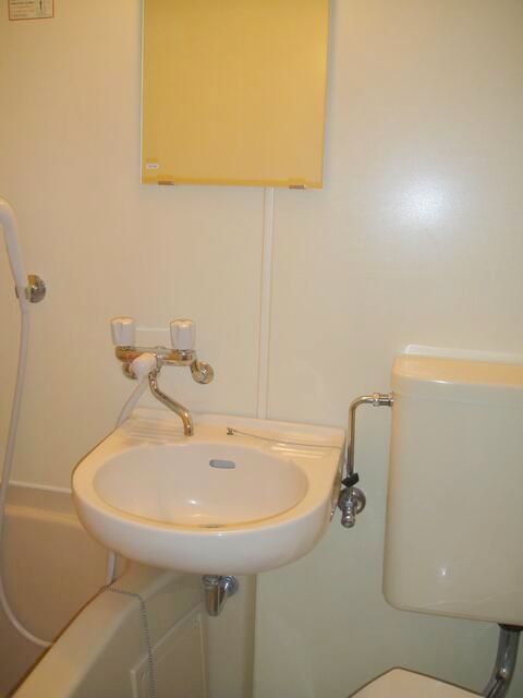 バス・シャワールーム　バスルームです。