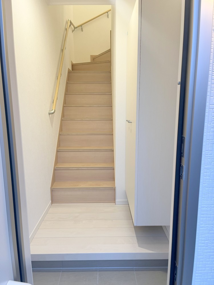 玄関　広々とした玄関です！