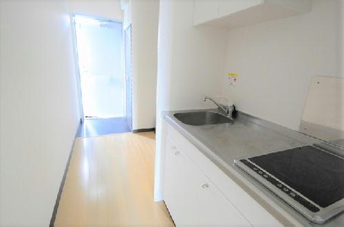 キッチン　同タイプの室内写真（現状と異なる場合があります）