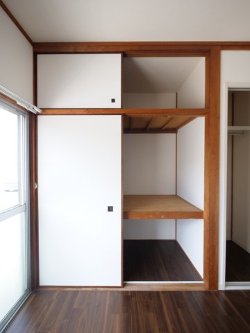 収納　※写真は別の部屋のものです。