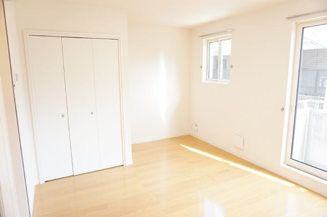 居室・リビング　南向き洋室８．１帖