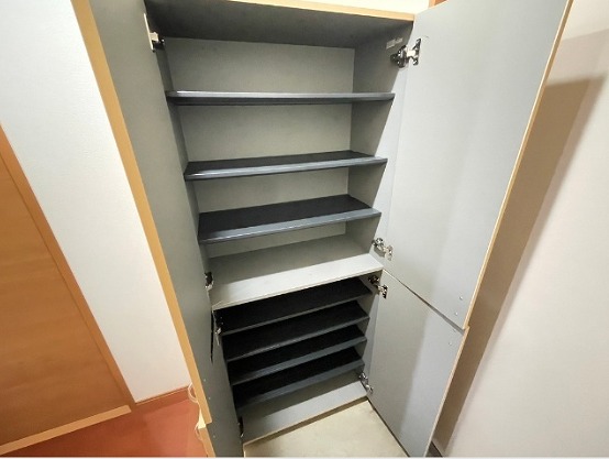 玄関　シューズボックス