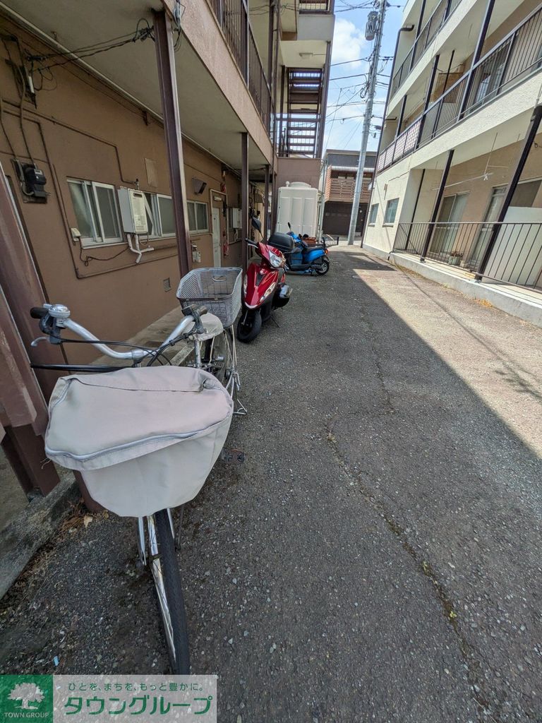 駐車場　駐車場