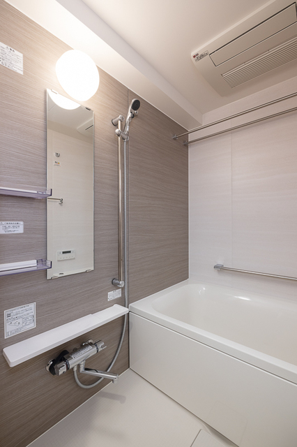 バス・シャワールーム　※写真は同タイプ住戸です。